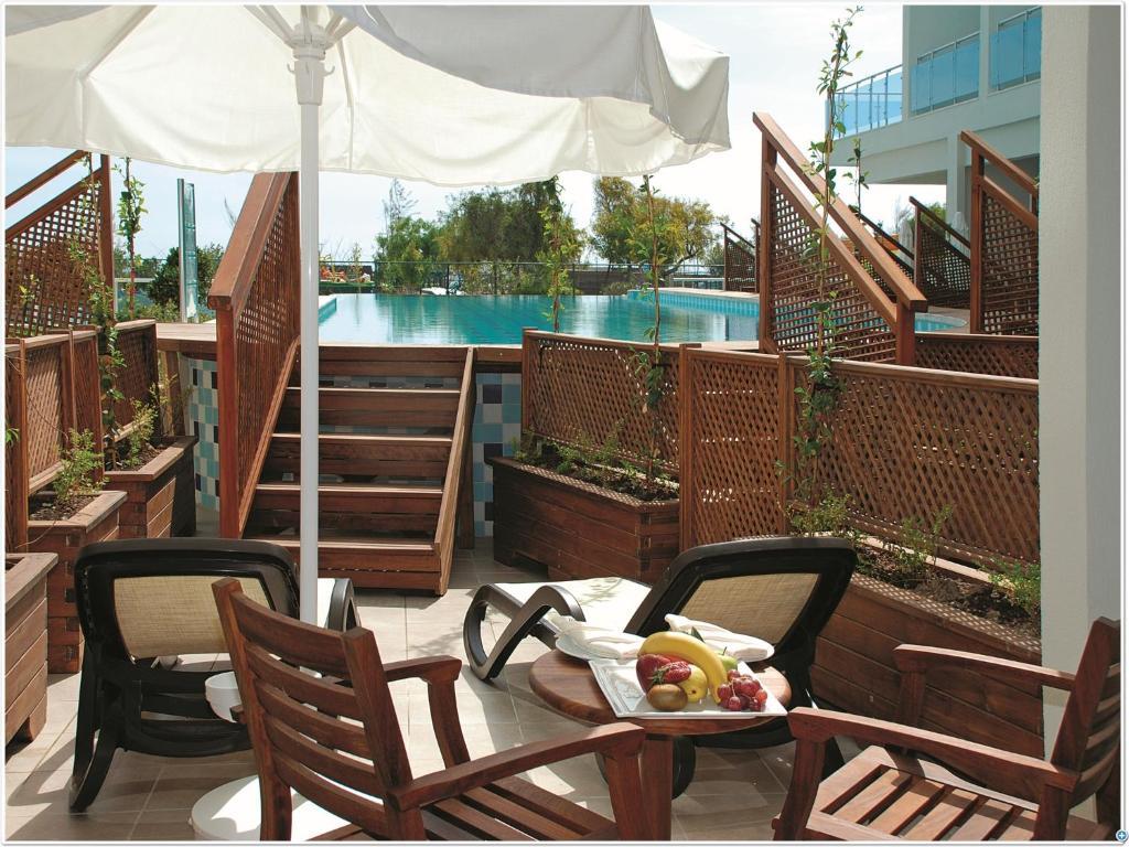 Commodore Elite Suites & Spa Ultra All Inclusive (Adults Only) Evrenseki Exterior photo