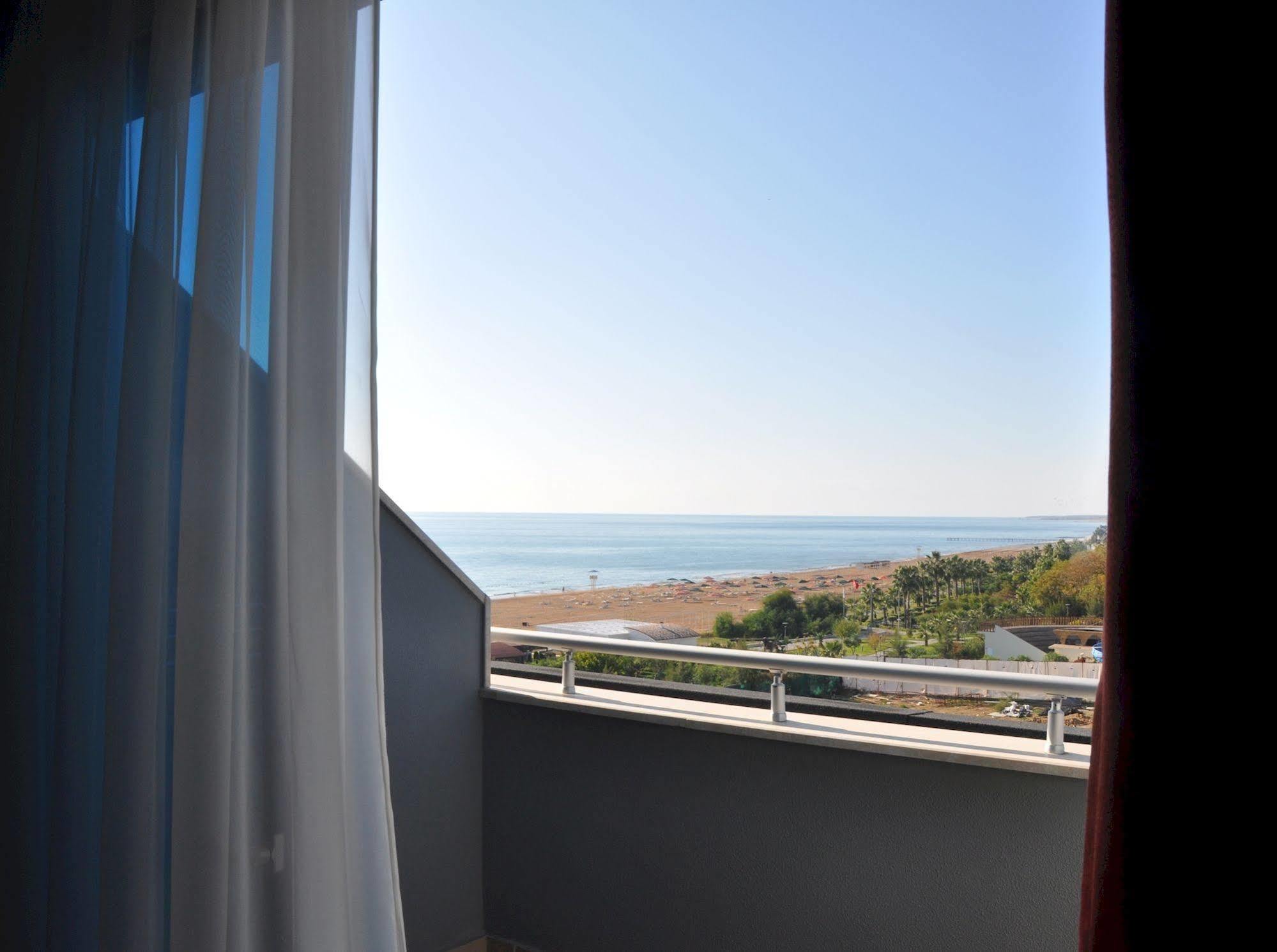 Commodore Elite Suites & Spa Ultra All Inclusive (Adults Only) Evrenseki Exterior photo