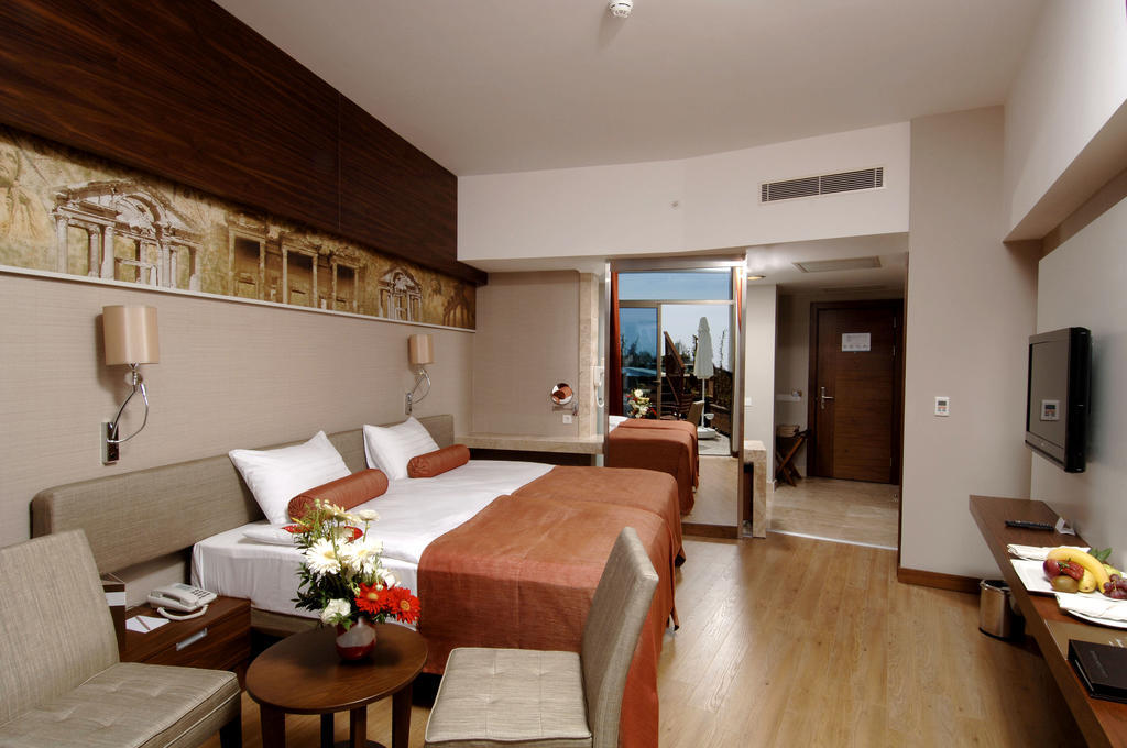 Commodore Elite Suites & Spa Ultra All Inclusive (Adults Only) Evrenseki Exterior photo